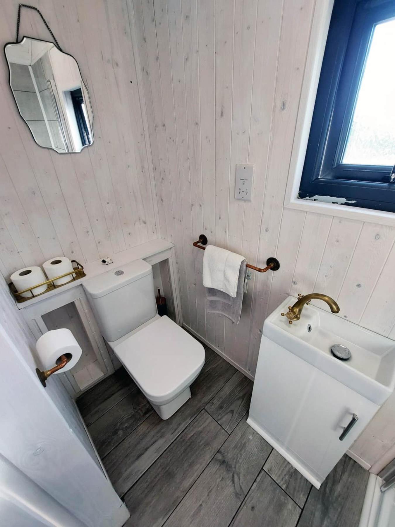 Barnacre Green Cottage - Eco-Friendly Cosy Cottage 모레턴 외부 사진