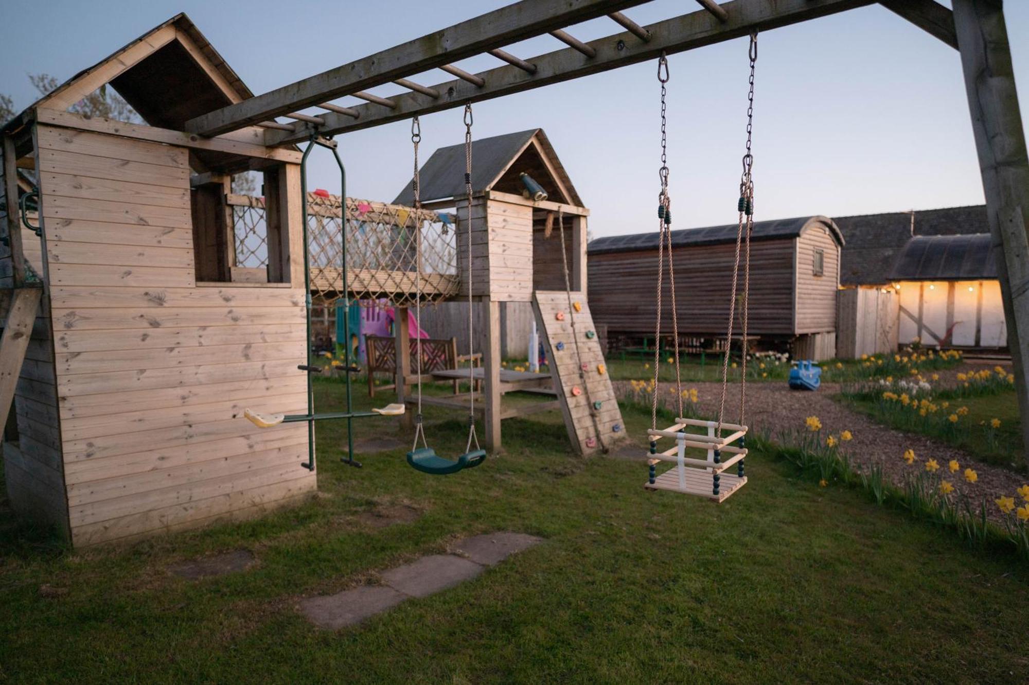 Barnacre Green Cottage - Eco-Friendly Cosy Cottage 모레턴 외부 사진